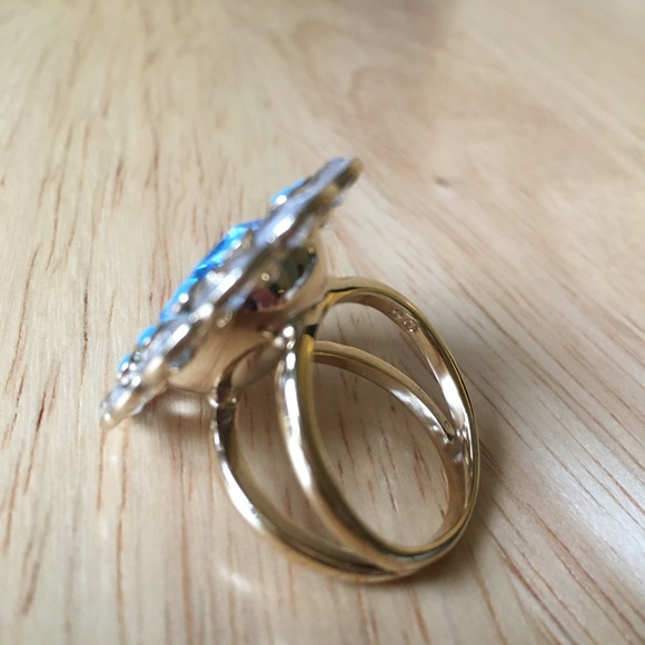 Swarovski Azore Blue White Crystal Ring - Picture 7 of 8